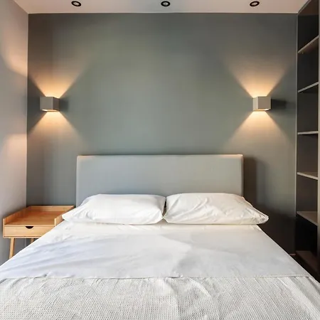 Hippocrates Bound By Binobi Innovative Management! Apartment